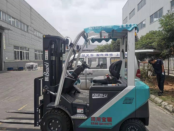 寶驪提醒您，記得對(duì)四川叉車(chē)進(jìn)行定期檢查！